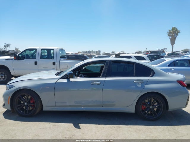 3MW69FF03R8E75135 BMW 330I