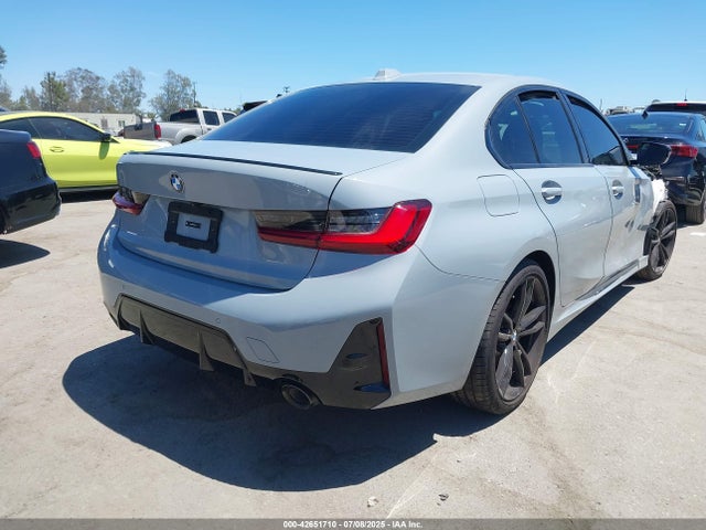3MW69FF03R8E75135 BMW 330I