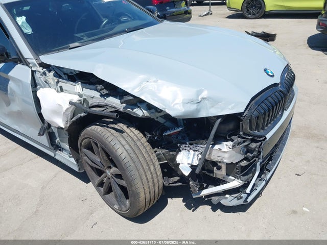 3MW69FF03R8E75135 BMW 330I