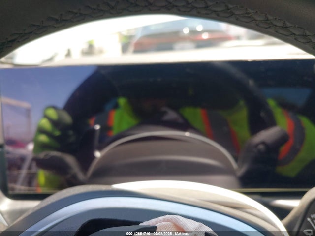 3MW69FF03R8E75135 BMW 330I
