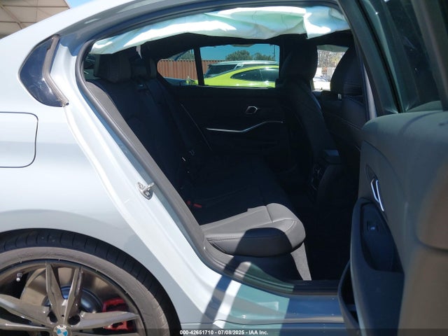 3MW69FF03R8E75135 BMW 330I