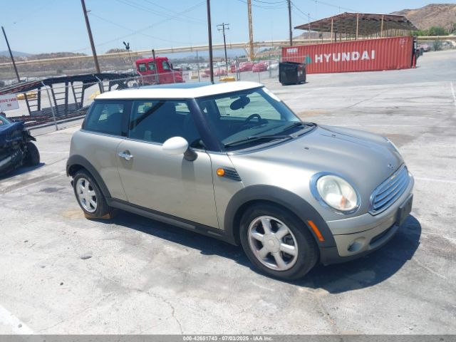 2009 MINI COOPER WMWMF335X9TT69935 Photo 0