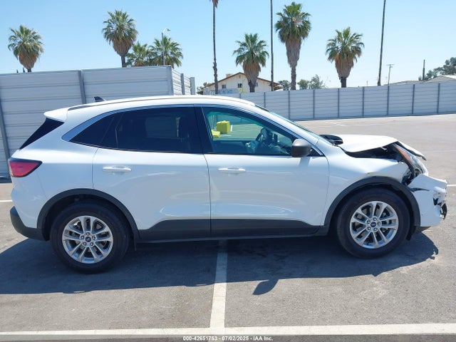 1FMCU0BZ9NUA25942 Ford hev/phev