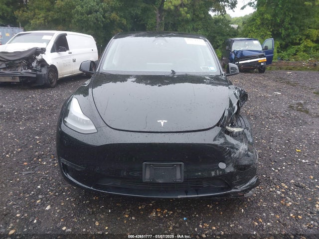 Tesla Model Y 2023 7SAYGDEE4PF857740 Image 12