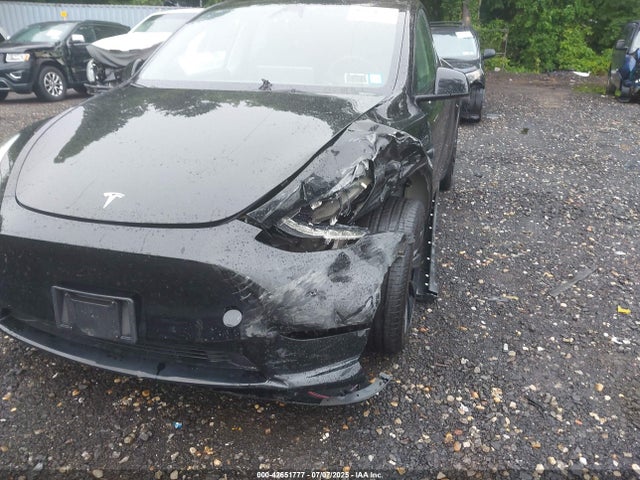 Tesla Model Y 2023 7SAYGDEE4PF857740 Image 21