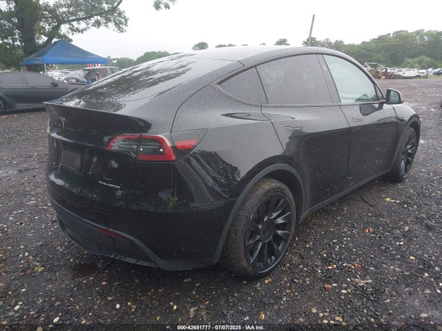 Tesla Model Y 2023 7SAYGDEE4PF857740 Image 4