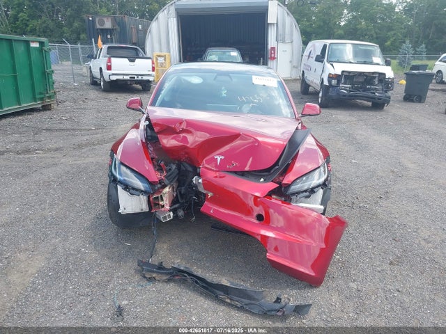 Tesla MODEL 3 2024 5YJ3E1EA8RF727696 Image 12