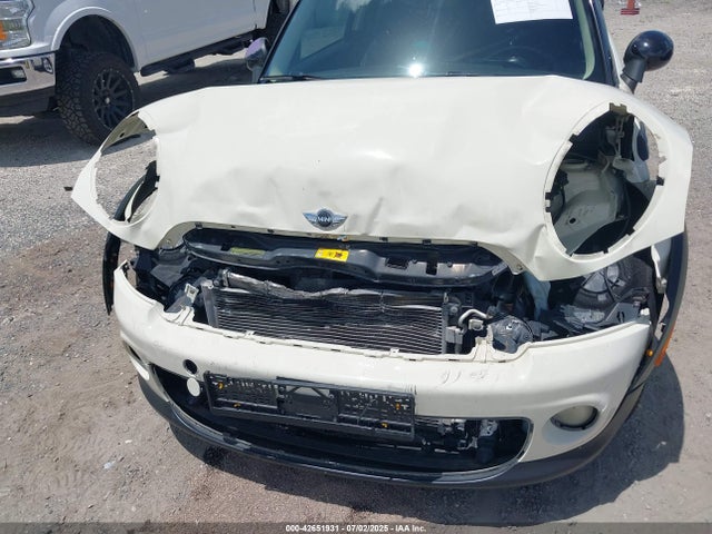 2014 MINI CLUBMAN WMWZF3C59ET491721 Photo 5