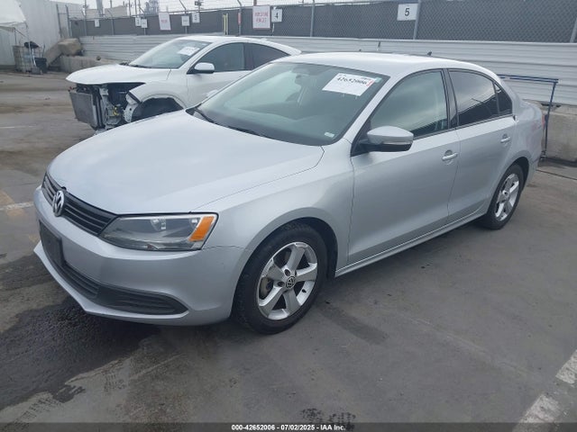 3VWD17AJ8EM243068 Volkswagen 2014