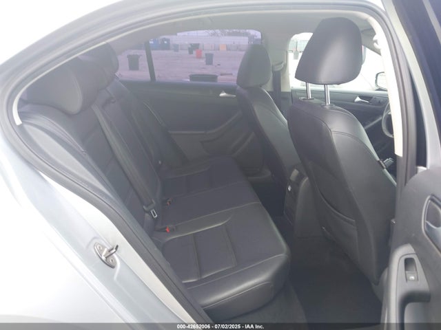 3VWD17AJ8EM243068 Volkswagen 2014