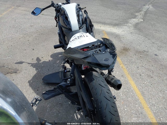 Yamaha Yzf-r3 2015 MH3RH06Y5FK002919 Image 6