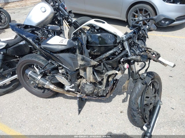 Yamaha Yzf-r3 2015 MH3RH06Y5FK002919 Image 8