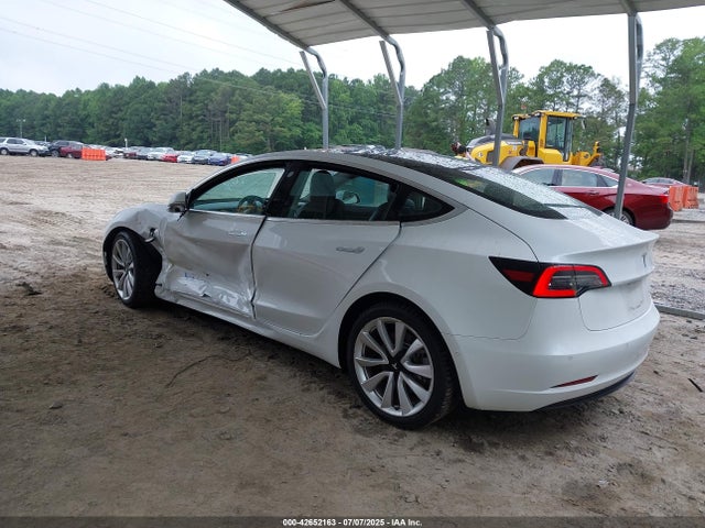 2018 TESLA MODEL 3 5YJ3E1EB2JF111599 Photo 2
