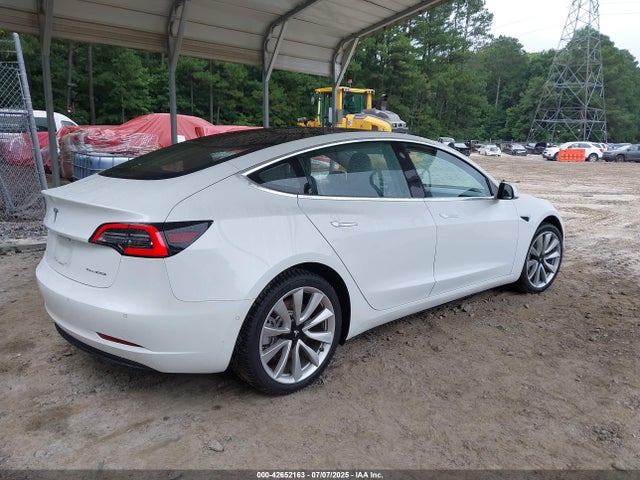 2018 TESLA MODEL 3 5YJ3E1EB2JF111599 Photo 3