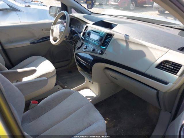 2012 TOYOTA SIENNA 5TDKA3DC4CS014884 Photo 4