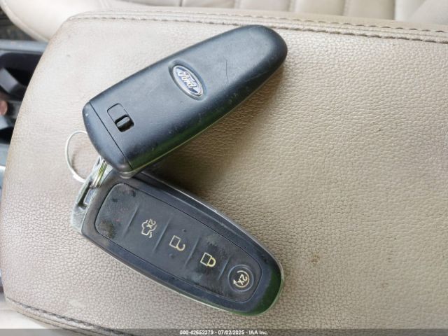 1FMCU0J99HUE63544 Ford 2017