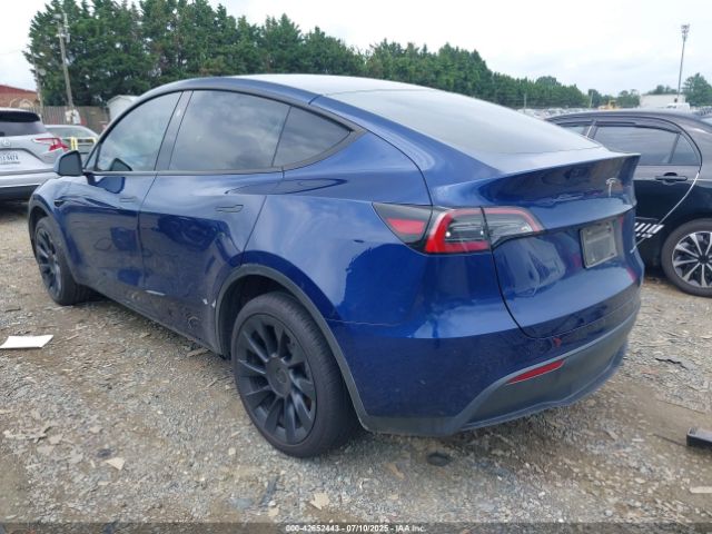 2023 TESLA MODEL Y 7SAYGDEE8PF890787 Photo 2