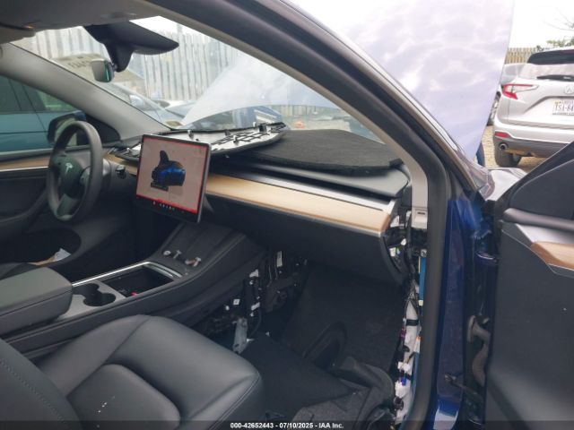 2023 TESLA MODEL Y 7SAYGDEE8PF890787 Photo 4