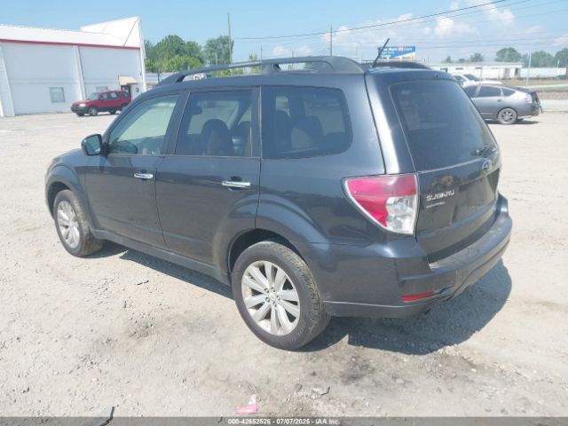 2013 SUBARU FORESTER JF2SHADC6DH440230 Photo 2