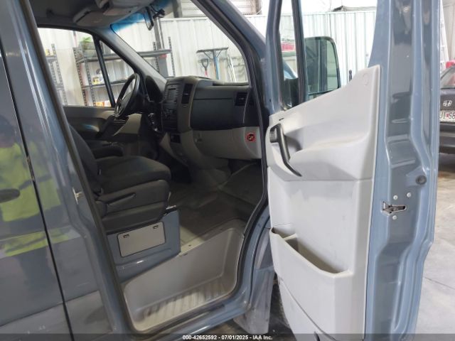 2018 MERCEDES-BENZ SPRINTER 2500 WD3PE7CD6JP632401 Photo 4