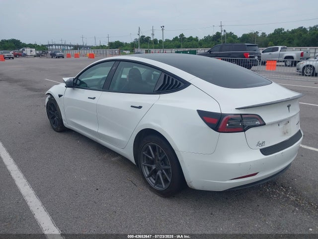 2021 TESLA MODEL 3 5YJ3E1EB8MF013066 Photo 2