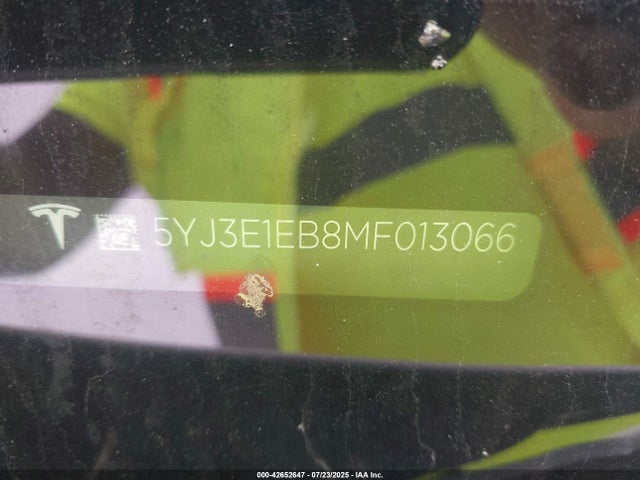 2021 TESLA MODEL 3 5YJ3E1EB8MF013066 Photo 8