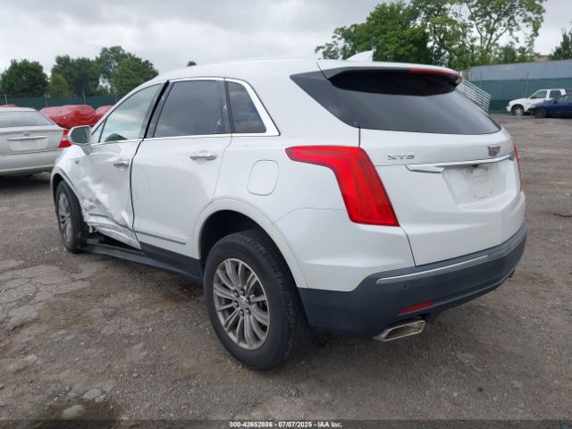 2018 CADILLAC XT5 1GYKNCRS9JZ157467 Photo 2