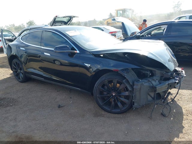 2015 TESLA MODEL S 5YJSA4H26FF092504 Photo 0