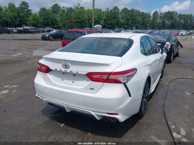 2020 TOYOTA CAMRY 4T1G11AK6LU930463 Photo 3