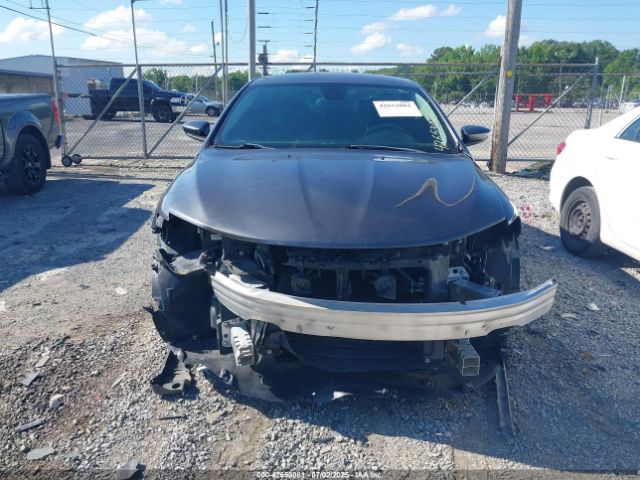 1C3CCCABXGN104695 Chrysler 2016