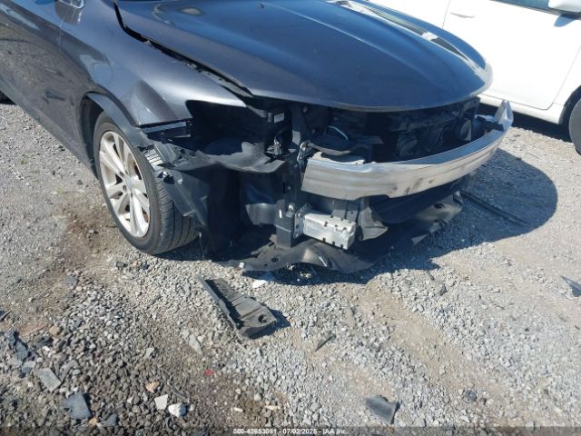 1C3CCCABXGN104695 Chrysler 2016