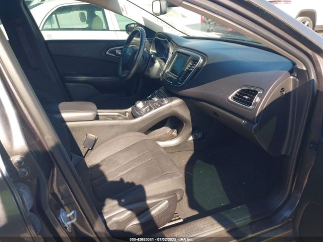 1C3CCCABXGN104695 Chrysler 2016