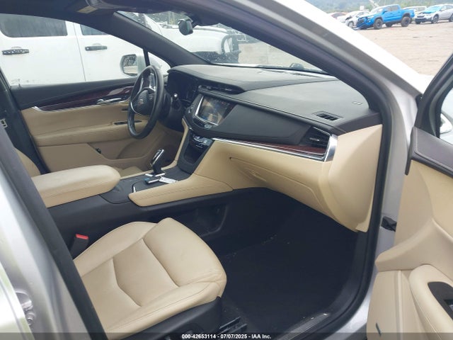 2017 CADILLAC XT5 1GYKNBRS8HZ261923 Photo 4