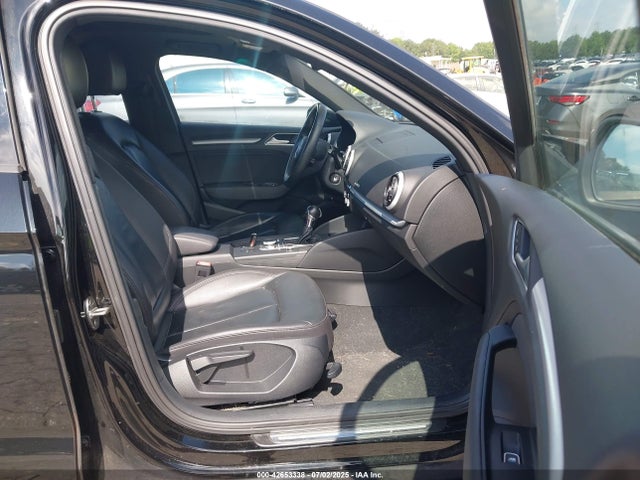 2017 AUDI A3 WAUB8GFF2H1047555 Photo 4