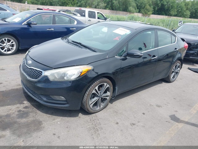 KIA 2014 2014 KNAFZ4A88E5061535 Image 2