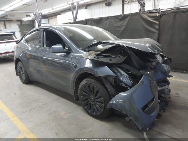 2023 TESLA MODEL Y 7SAYGDEE8PA033107 Photo 0