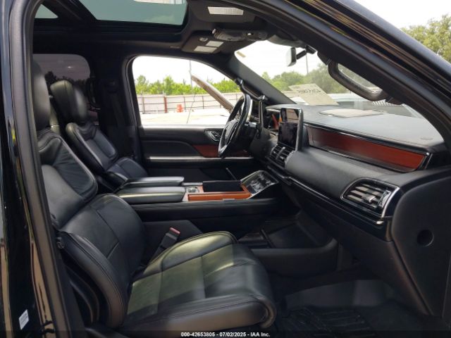 2018 LINCOLN NAVIGATOR 5LMJJ2LT2JEL15642 Photo 4