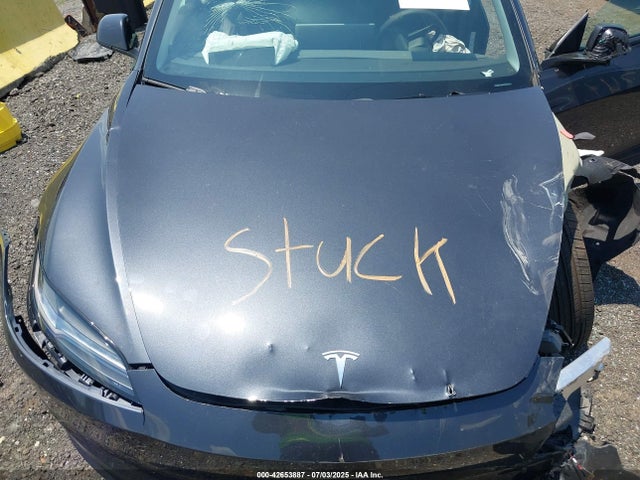 2025 TESLA MODEL 3 5YJ3E1EAXSF983344 Photo 9