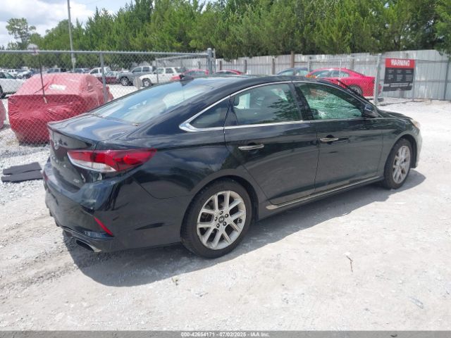 2018 HYUNDAI SONATA 5NPE34AB4JH671132 Photo 3