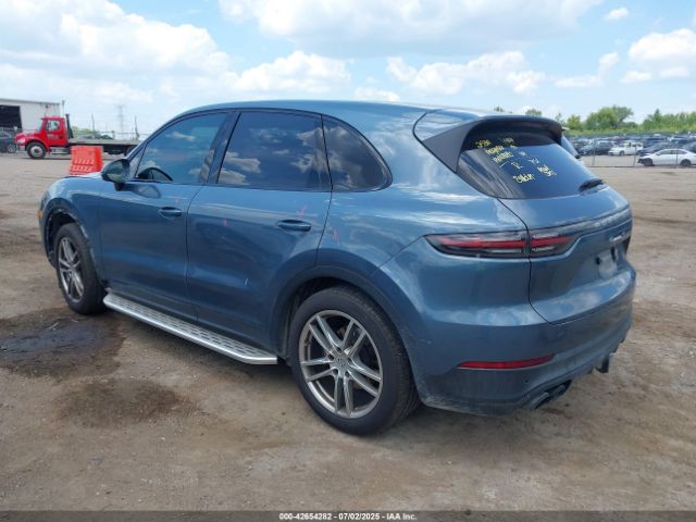 2019 PORSCHE CAYENNE WP1AA2AY1KDA15618 Photo 2