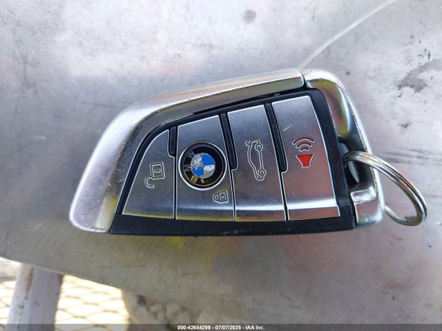 WBAJE5C53KWW12376 BMW 540I