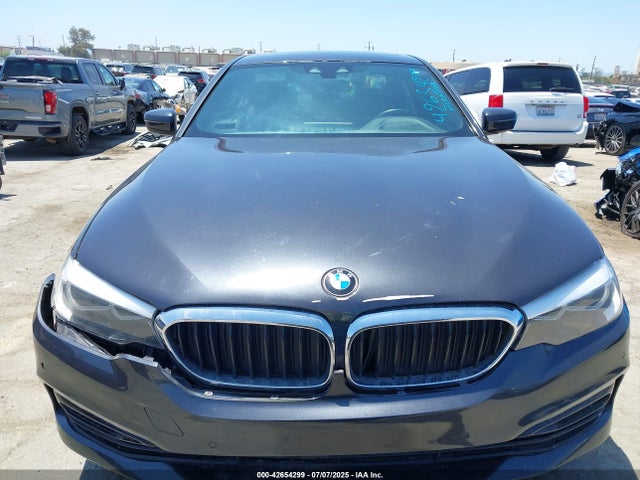 WBAJE5C53KWW12376 BMW 540I