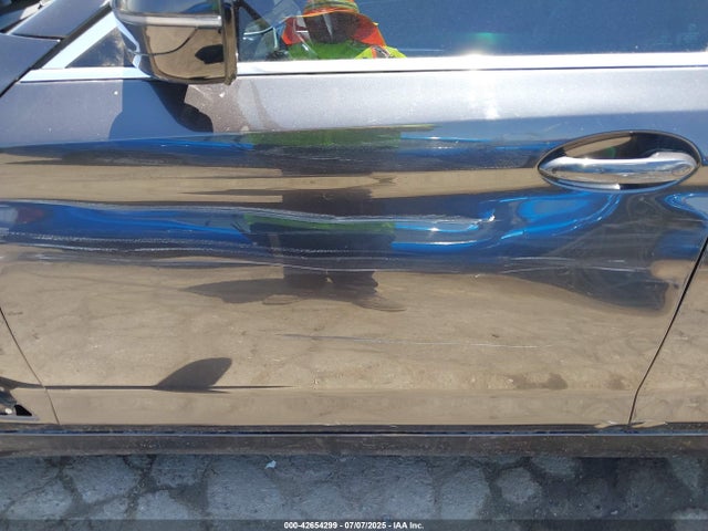 WBAJE5C53KWW12376 BMW 540I