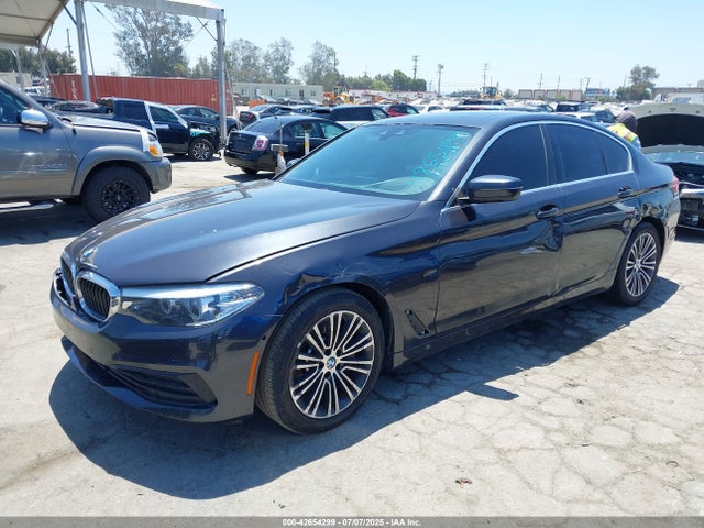 WBAJE5C53KWW12376 BMW 540I