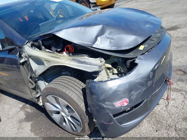 2023 TESLA MODEL Y 7SAYGDED4PF934050 Photo 5