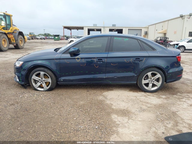 Audi A3 2018 WAUAUGFF6J1052772 Image 14