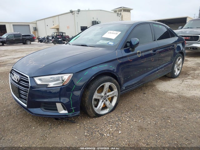 Audi A3 2018 WAUAUGFF6J1052772 Image 2