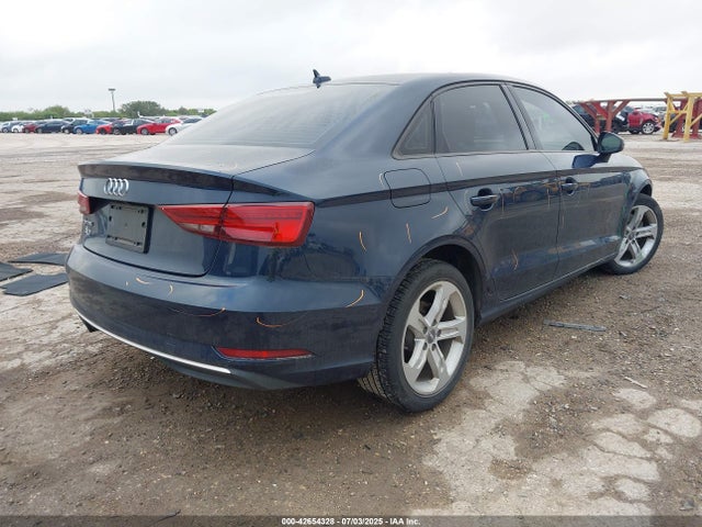 Audi A3 2018 WAUAUGFF6J1052772 Image 4