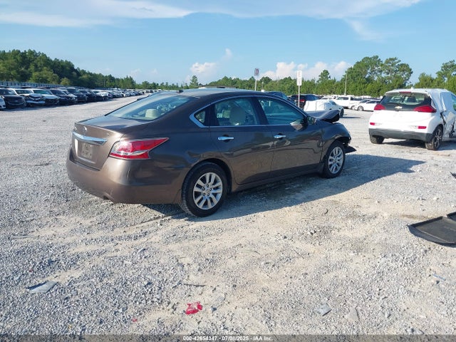 1N4AL3AP7FN403158 Nissan 2015
