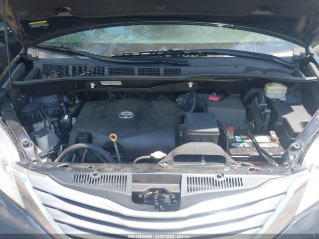 2017 TOYOTA SIENNA 5TDYZ3DC1HS855894 Photo 9